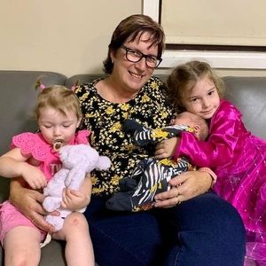 Meet your Posher, Toni